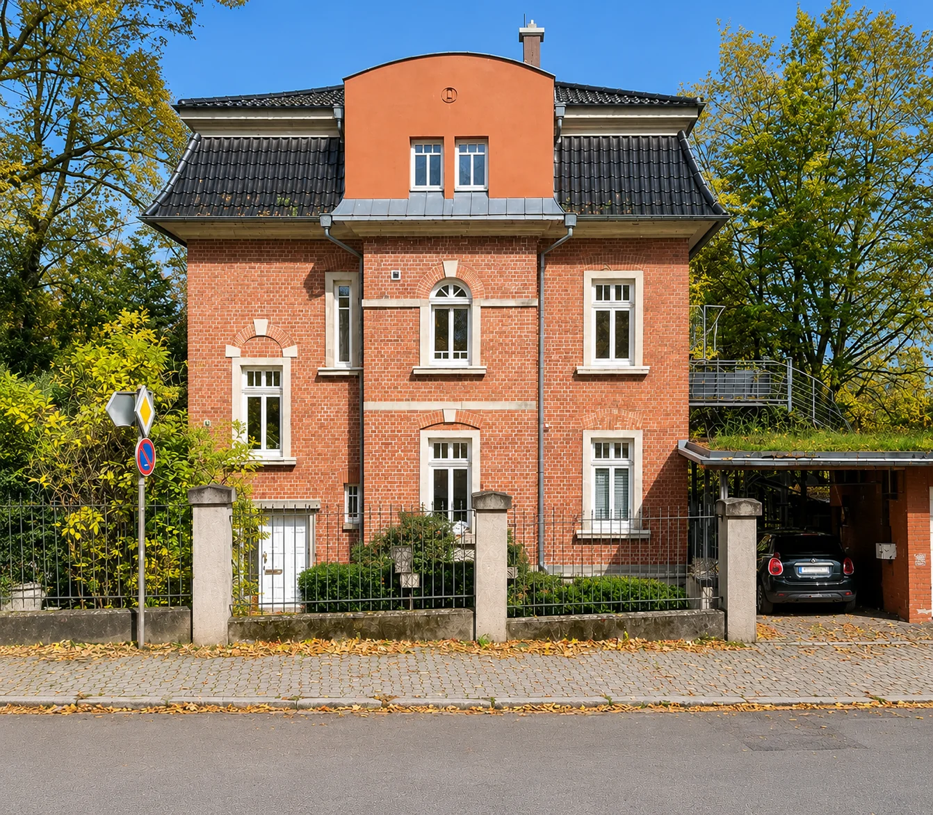 Privatpraxis Dr. Heppt – Außenansicht, Rathsberger Str. 12, Erlangen